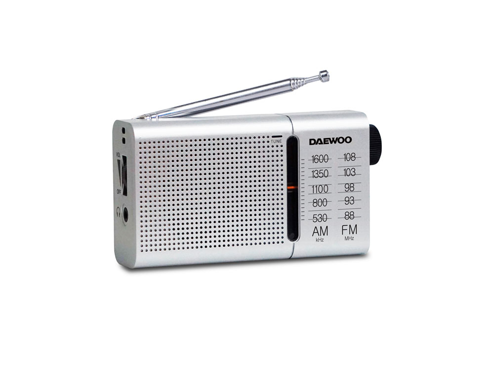 RADIO PORTATIL DAEWOO AM/FM ANTENA TELESCOPICA AURICULARES INCLUIDOS JACK 3.5 MM COR PRATA