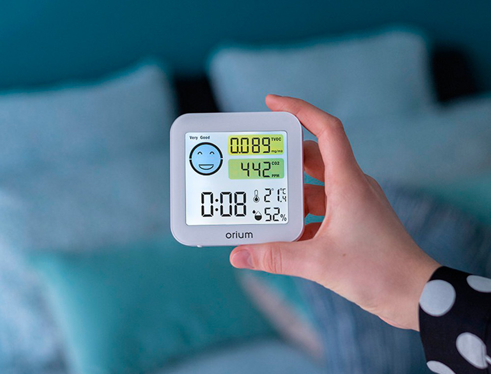 SENSOR QUALIDADE DE AIR ORIUM QUAELIS 20 MEDIDOR DE C02 E COV SUPERFICIE 30 M2 ECRA LCD COR BRANCO 64X56 MM