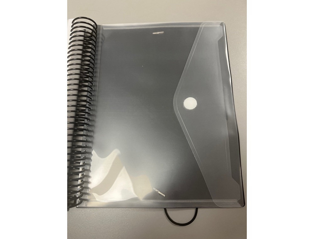 CAPA CATALOGO PARDO COM ESPIRAL 80 BOLSAS FOLIO PERSONALIZAVEL COR PRETO