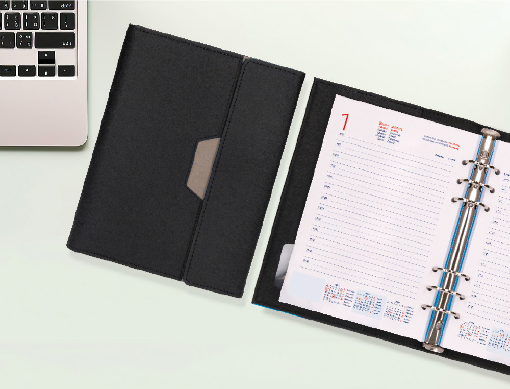 AGENDA ENCADERNADA LIDERPAPEL NERO 15X21 2026 DIA PAGINA PRETO PAPEL 70 GR FSC