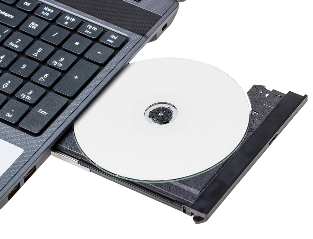 CD-R Q-CONNECT CAPACIDADE 700MB DURACAO 80MIN VELOCIDADE 52X IMPRIMIVEL TORRE DE 50 UNIDADES