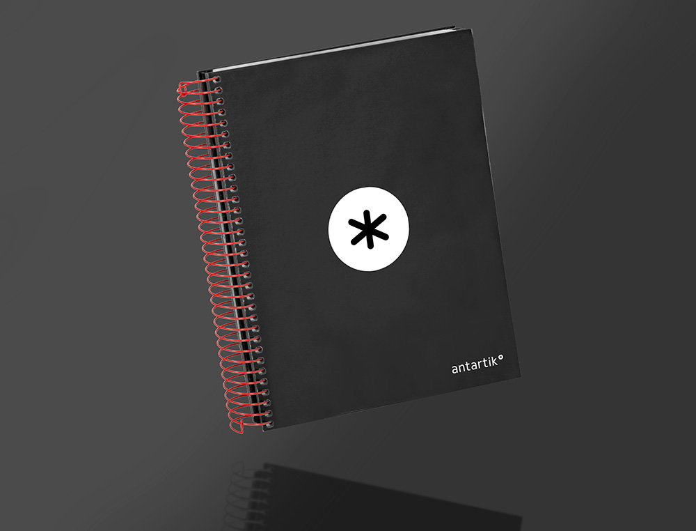 CADERNO ESPIRAL DIN A5 ANTARTIK CAPA FORRADA 120 F 100 GR LISO COM BANDAS DE CORES 6 FUROS COR PRETO
