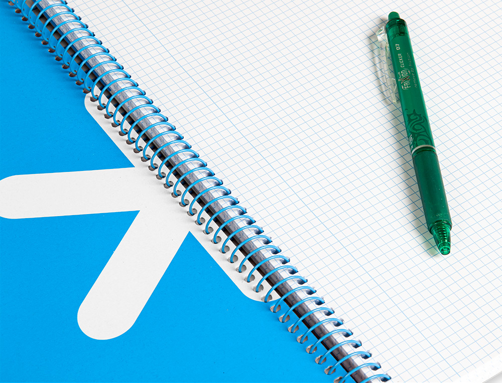 CADERNO ESPIRAL LIDERPAPEL DIN A4 ANTARTIK CAPA DURA 80 F 100 GR QUADRICULA 5 MM COM MARGEM COR ROSA FLUOR